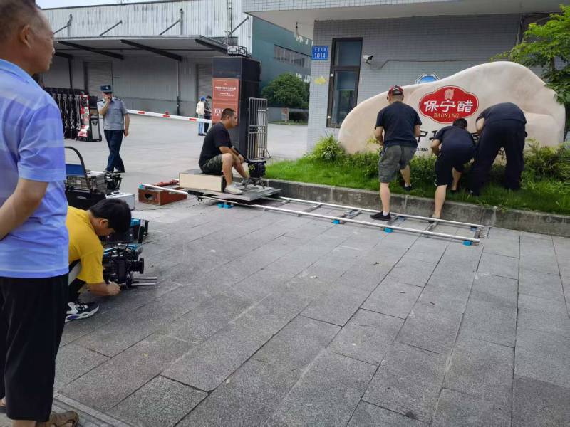 琼中广告片拍摄公司核心优势：全流程服务，让品牌广告片省心更出彩