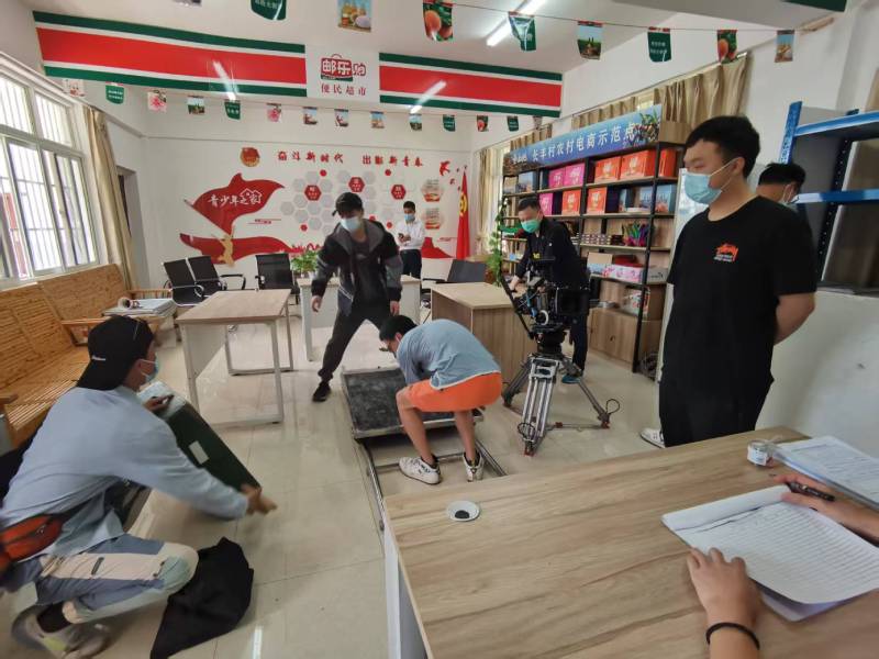琼中广告片拍摄公司：极简主义践行者，少即是多的视觉哲学